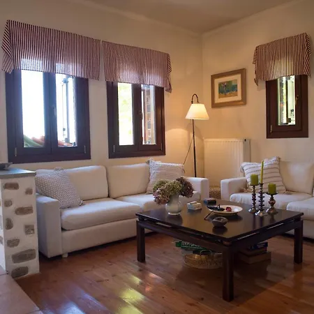A Superb Mansion With Garden In Pelion * Neochori (Magnesia)