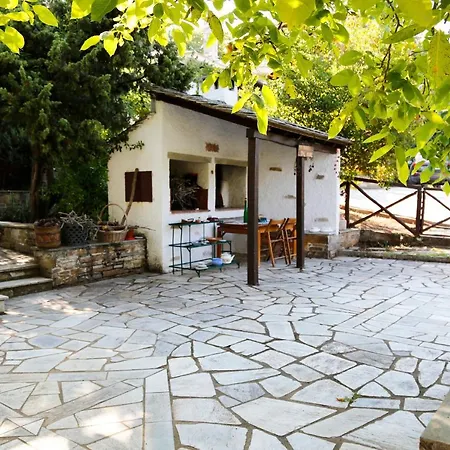 A Superb Mansion With Garden In Pelion