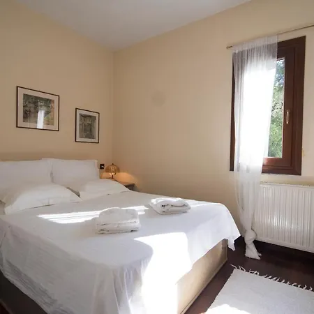A Superb Mansion With Garden In Pelion Villa Neochori (Magnesia)