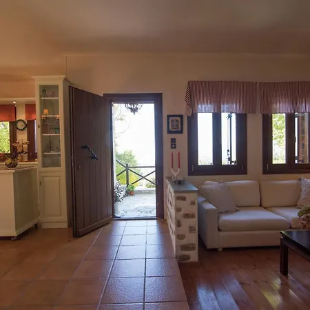 A Superb Mansion With Garden In Pelion Villa *