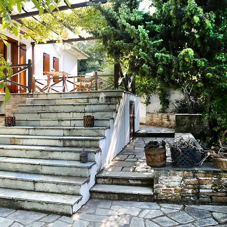A Superb Mansion With Garden In Pelion